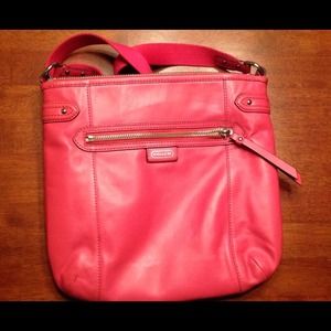 Sale! *Authentic Coach Daisy leather swingpack!*