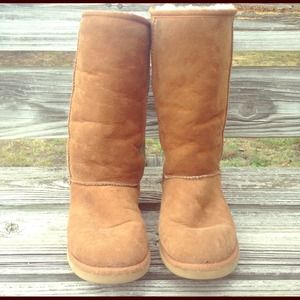 Tall Chestnut UGG's