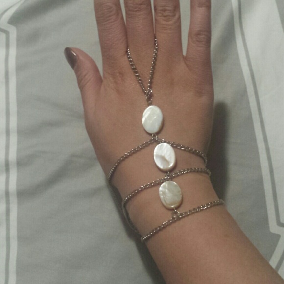 White Stone hand chain