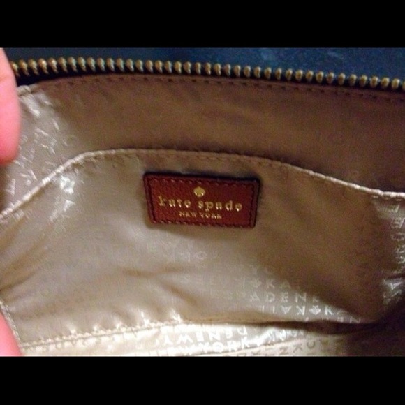 ❌SOLD ❌Kate Spade Macaw Clutch - Picture 2 of 4