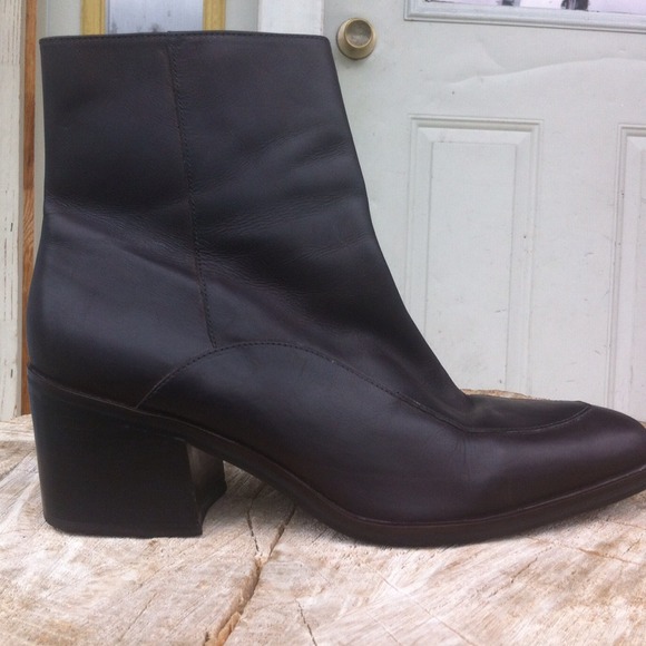 Sweet Boot Bundle Size 9💋TWO PAIR GREAT PRICE💋 - Picture 2 of 4