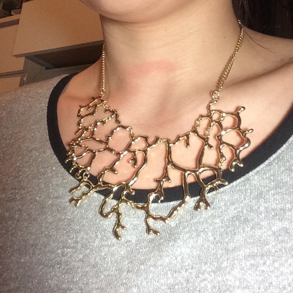 Statement necklace - fall branches - Picture 3 of 3