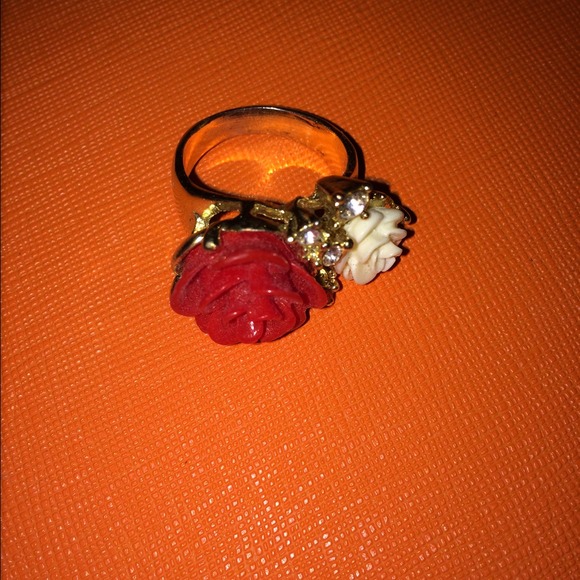 Ring - Picture 2 of 2