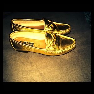 Gold Gucci Flats. Authentic