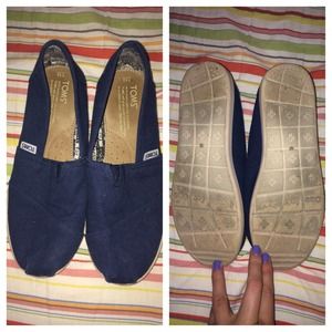 Toms