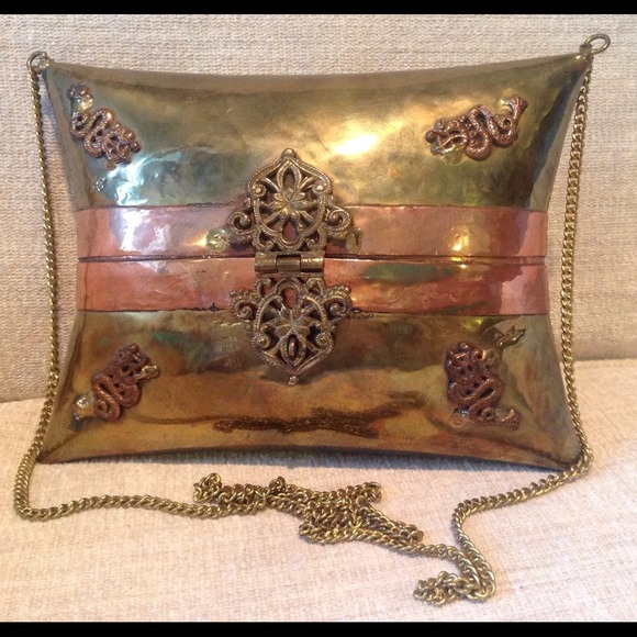 Handbags - 🎉HP 9/27/14!🎉 V. Circa 1950's Metal Purse