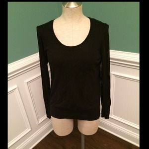 Black Old Navy sweater