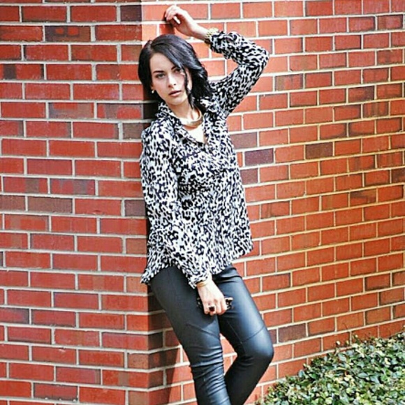 Black and white print mid/long sleeve dress top