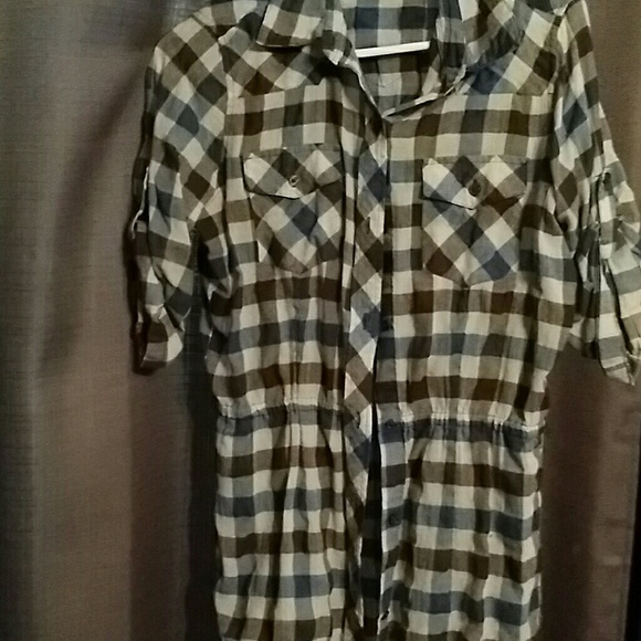Checkered top