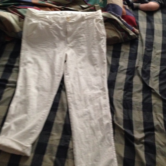 American Eagle capris SOLD