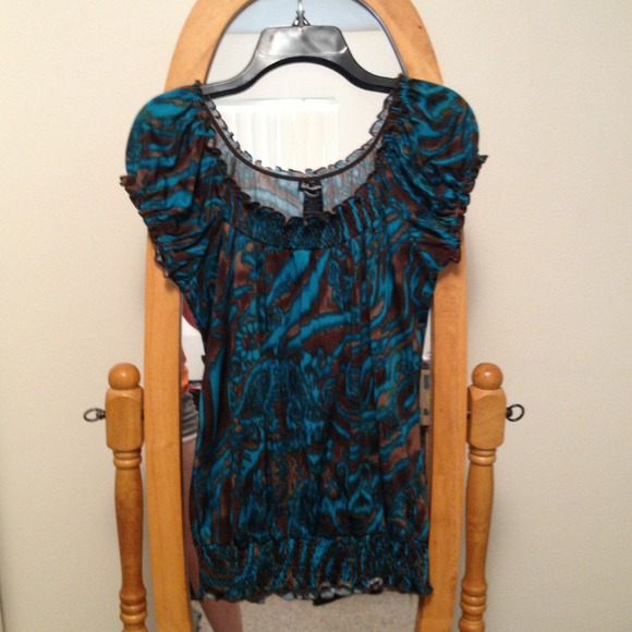 ❌ SOLD ❌ Brown And Turquoise Top
