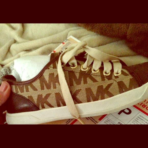 Mk shoes