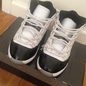 100% authentic Jordan's retro 11
