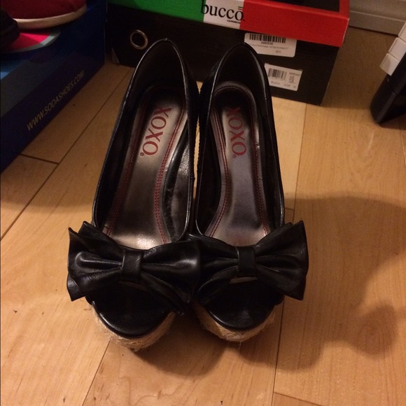 Pleather Bow Wedges