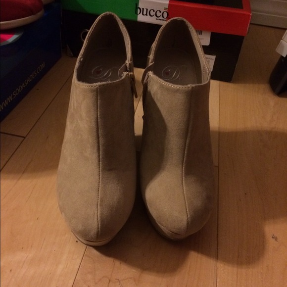 Suede Tan Wedges - Picture 1 of 4