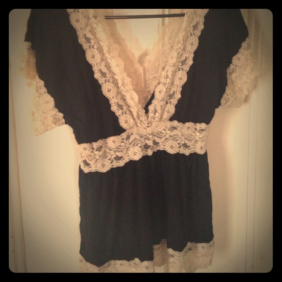 Gorgeous black and cream lace trim v neck blouse