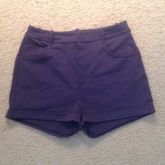NWOT Lululemon OK Hi Short - size 8