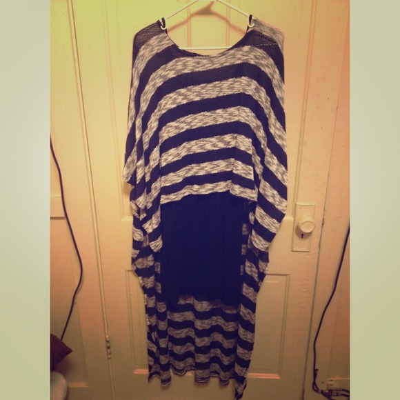 Long sweater shirt & little black dress. BUNDLE ☺️