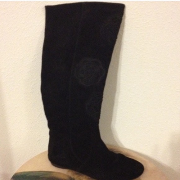 Help me find these!  B. makowsky boots