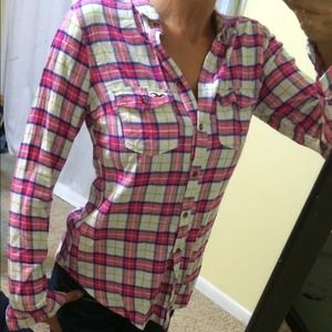 Hollister womens plaid shirt