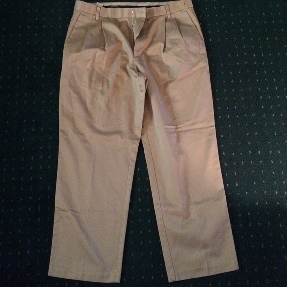 Men's khakis