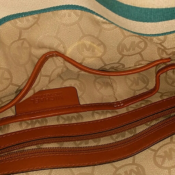 Micheal kors tote bag! - Picture 3 of 3