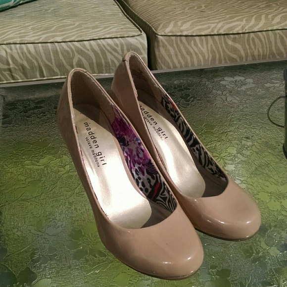 Steve Madden nude heels