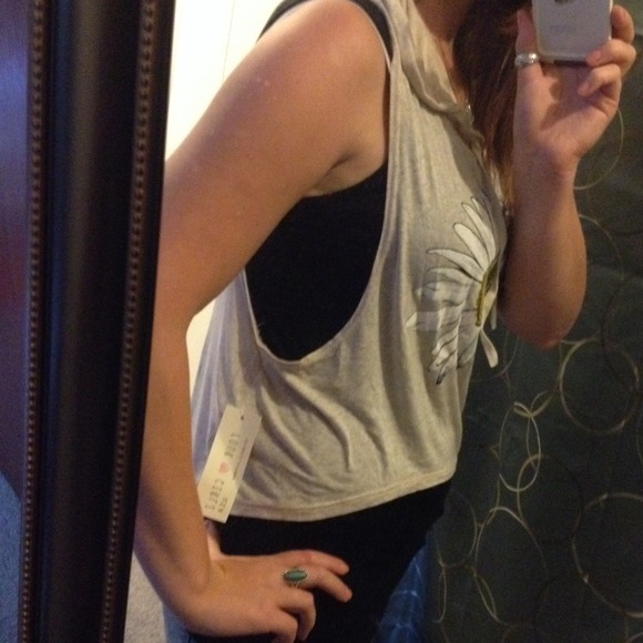 ππHPππNWT daisy top - Picture 2 of 3