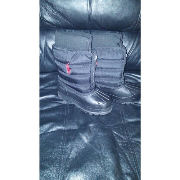 Kid polo snow boots size 11