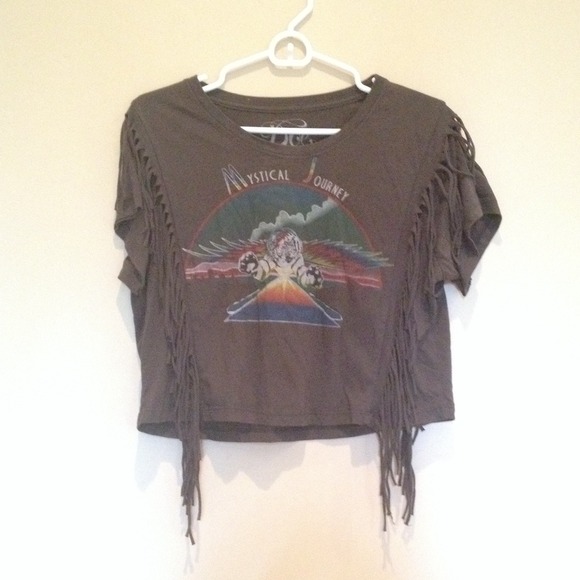 Festival fashion. Black mystic Tee