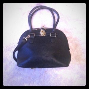 Black Bucket Bag