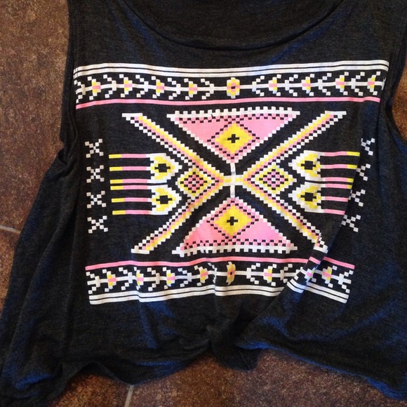 Tribal Pattern Crop Top - Picture 2 of 2