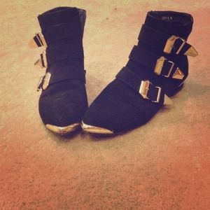 On hold for @ireland316 Black and gold booties