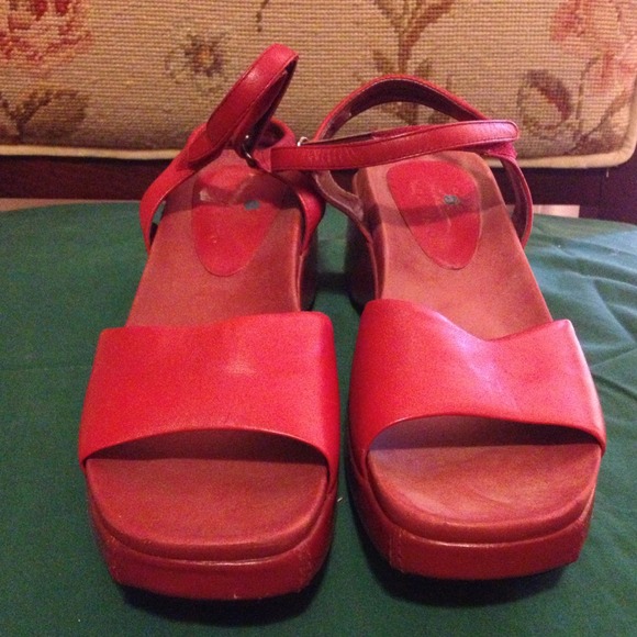 Bandolino sandal.