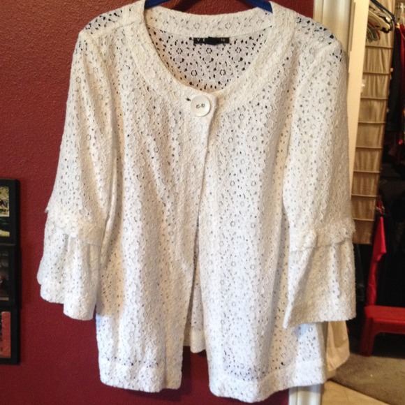 White dressy Jacket 😃10%off👏Posh Sale! - Picture 2 of 3