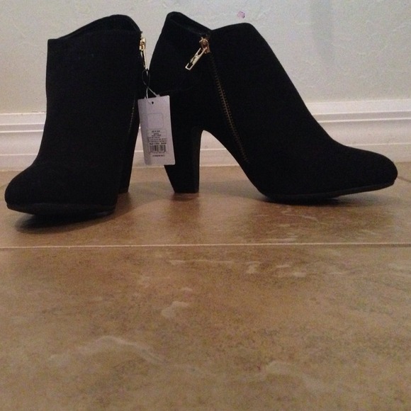 Ankle booties