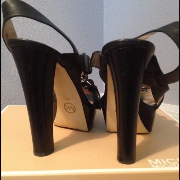 MICHAEL Michael Kors Josephine Platform - Picture 3 of 4