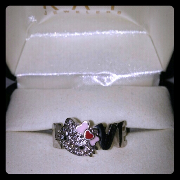 Hello Kitty Ring- Kay Jewelers price reduce @reel