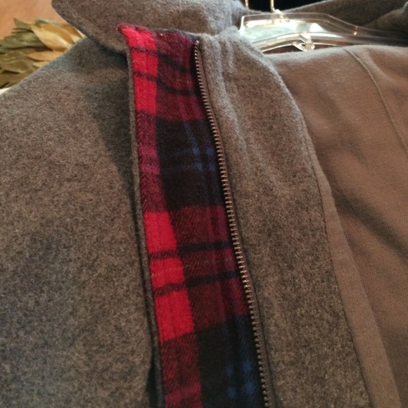 Hooded jacket - Picture 4 of 4
