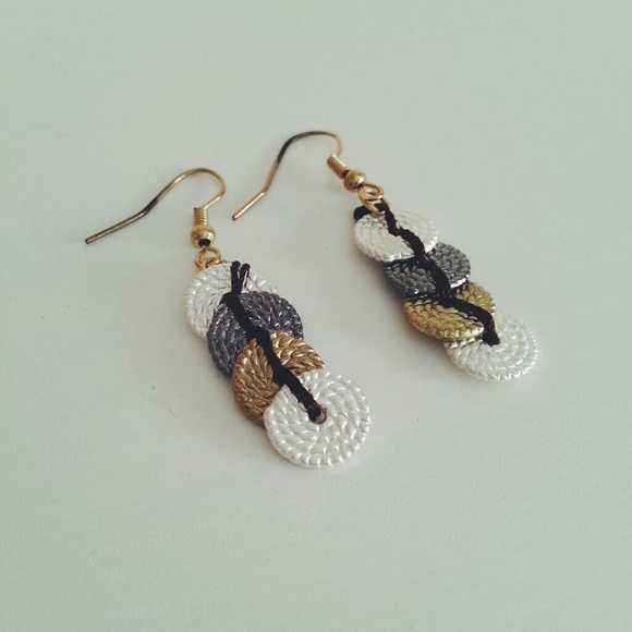 NWT EARRINGS