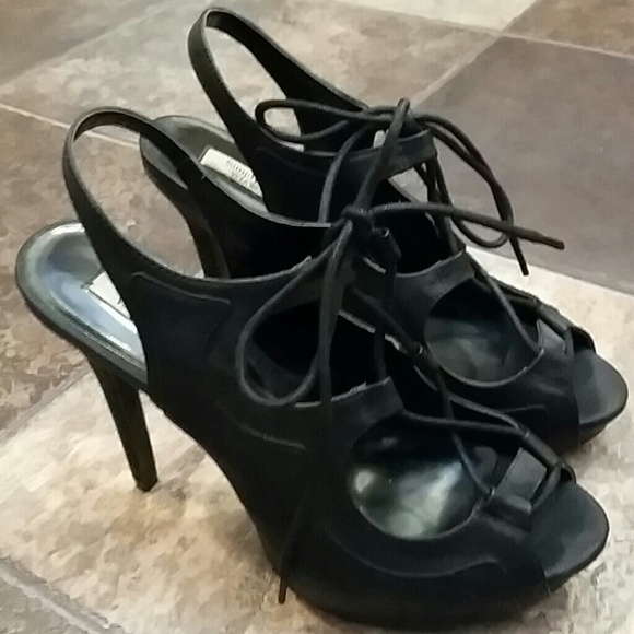 Size 9 Vera Wang heels