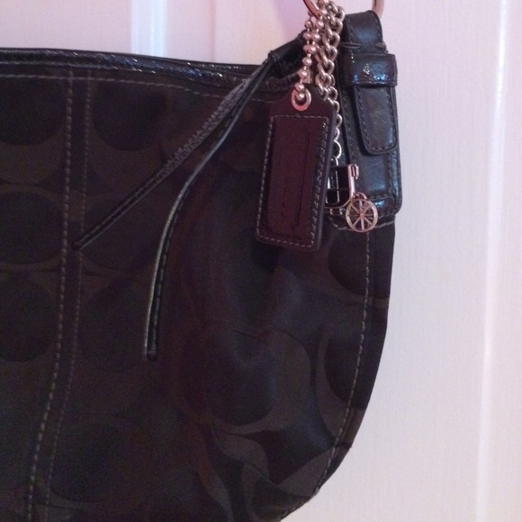 ALL BLACK COACH BAG!!! - Picture 2 of 2