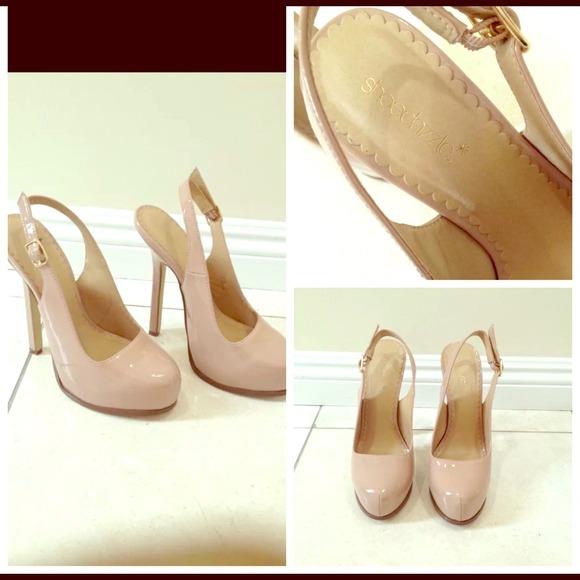 Nude pumps 8.5! 😍