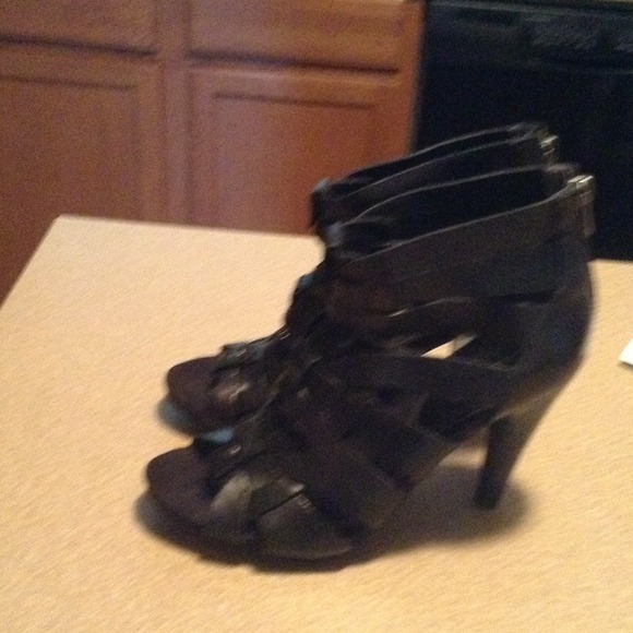 Nine West Heels - Picture 2 of 4