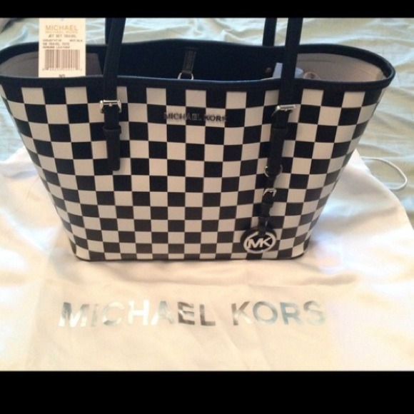 Michael Kors Accessories - 100% Authentic Michael Kors