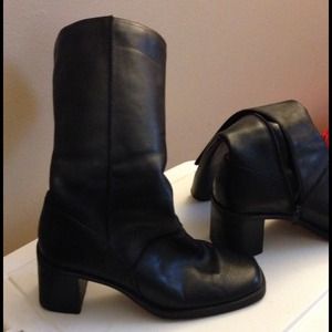 Bass leather boots