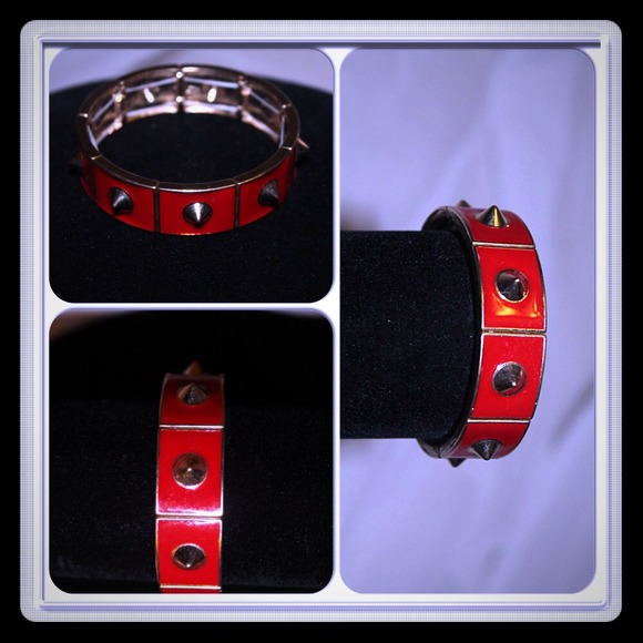 Red & gold spike enamel stretch bracelet