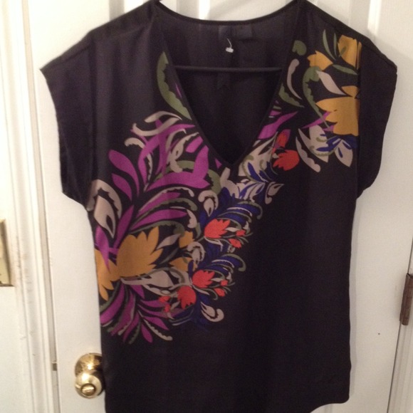 Black top w/ vibrant floral print
