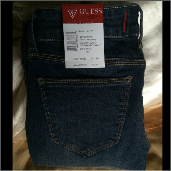 Brand new Guess skinny jeans - Picture 2 of 2