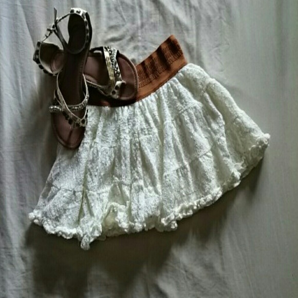 Creme skirt